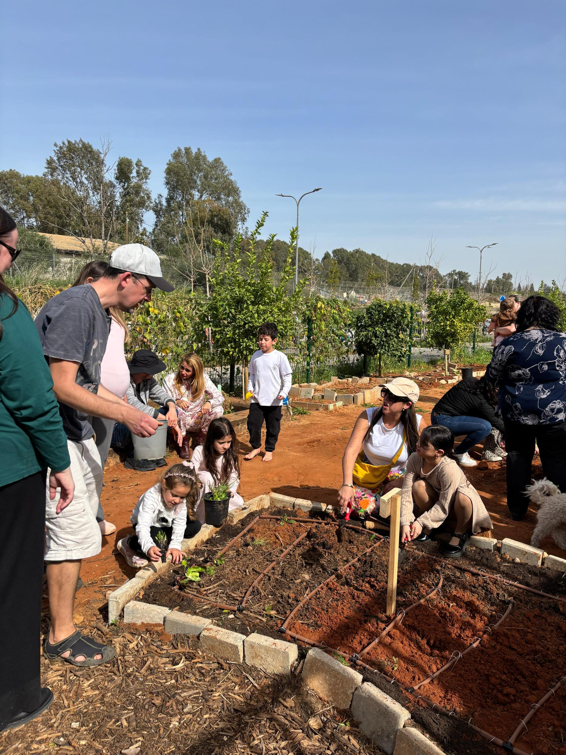 ירוק בעיניים: גינה קהילתית שישית נחנכה בקריית אונו